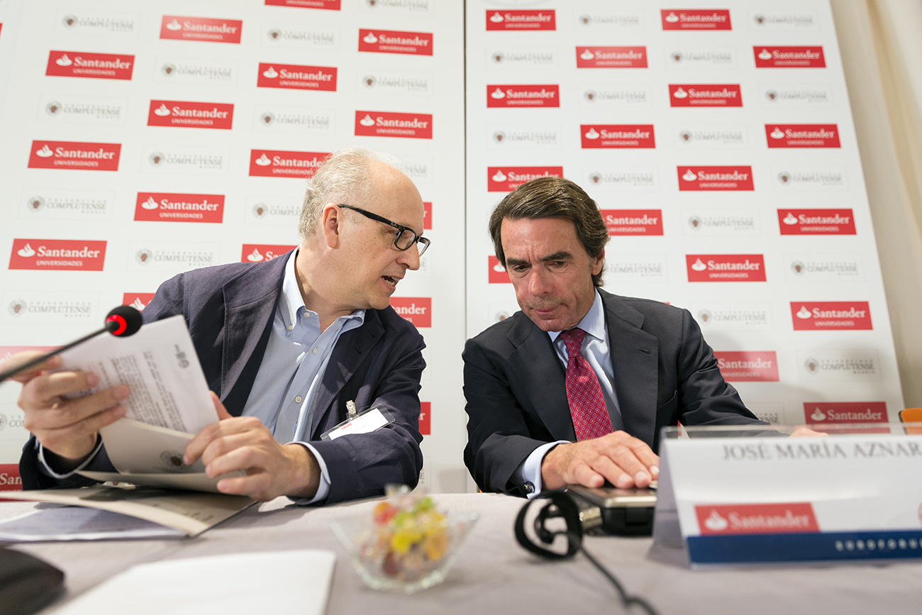 Aznar: “Es una buena noticia que el sorpasso no se haya producido”